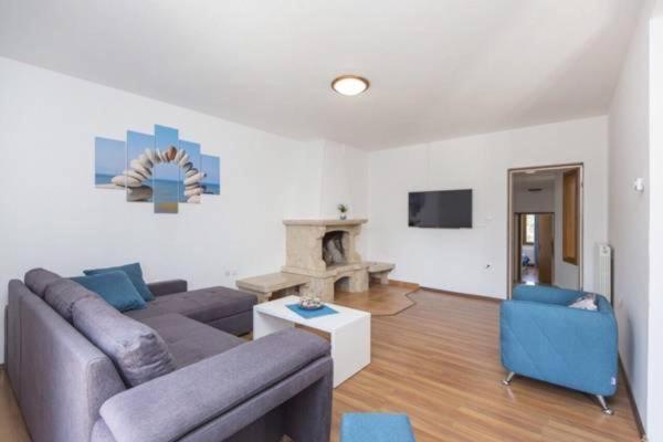Apartments "Alen" Nedeščina Εξωτερικό φωτογραφία
