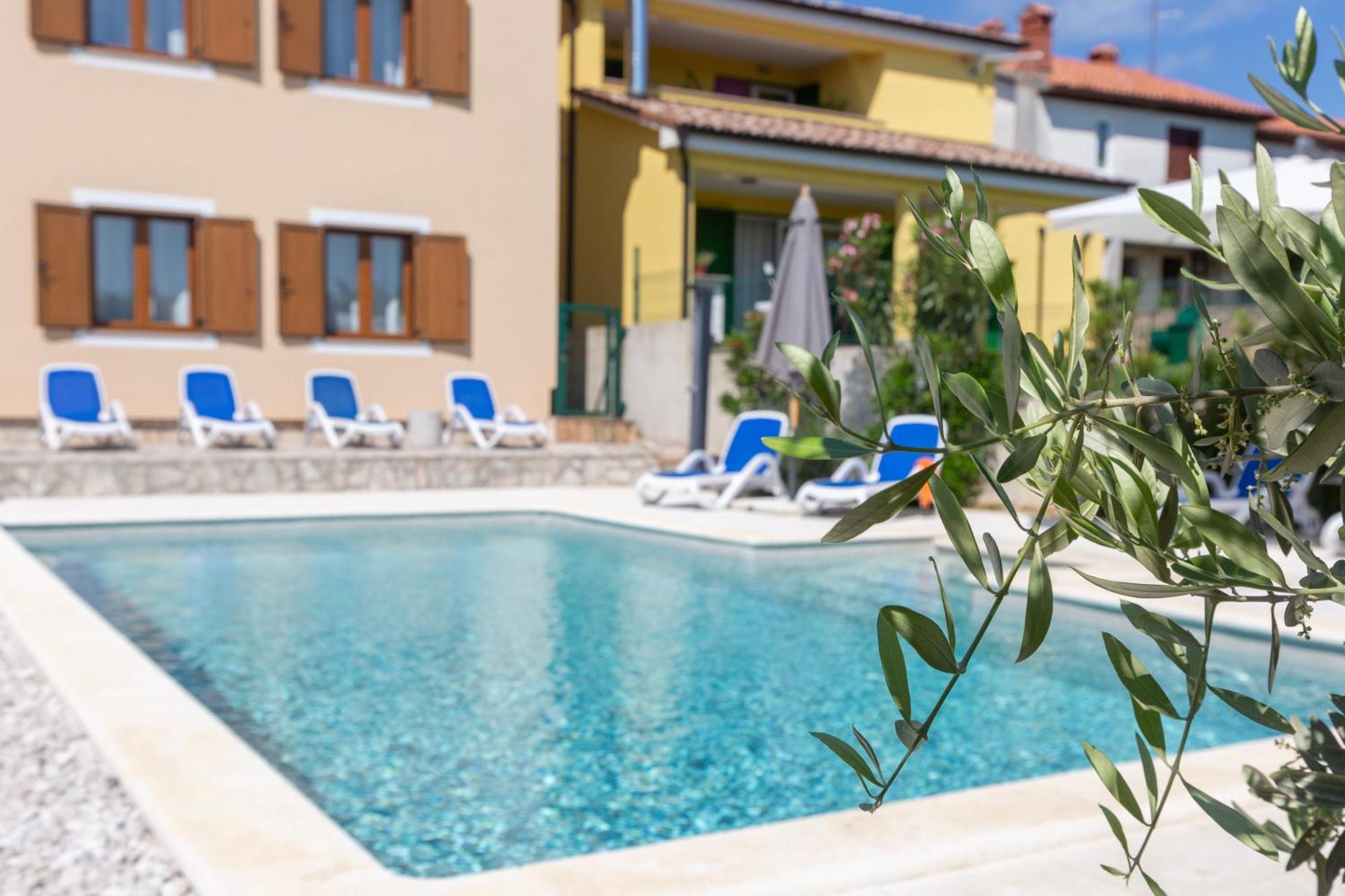 Apartments "Alen" Nedeščina Εξωτερικό φωτογραφία