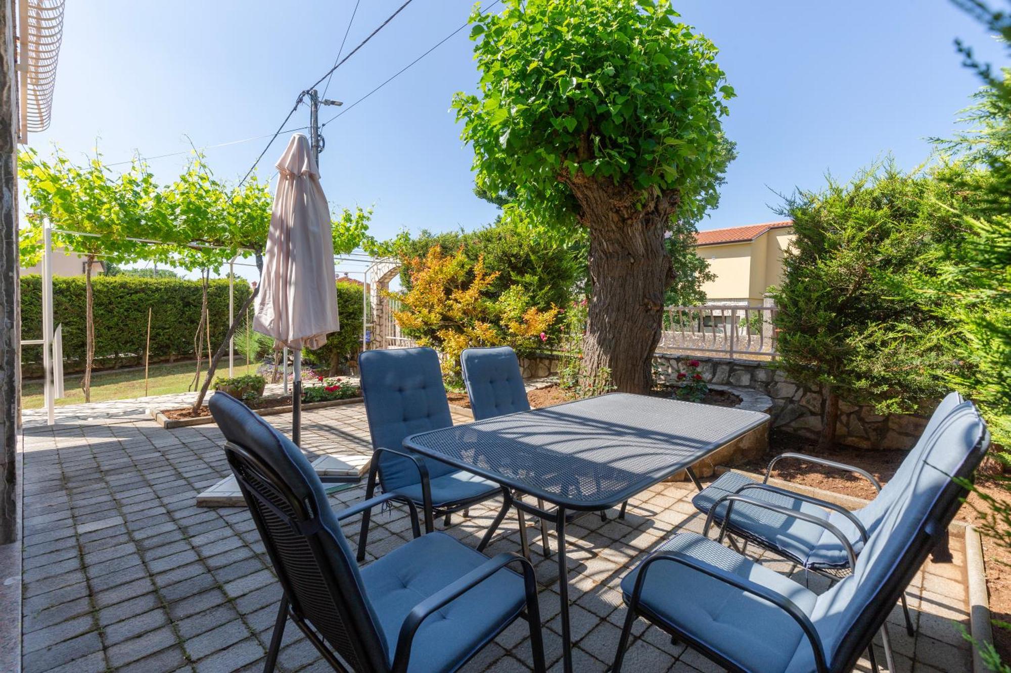 Apartments "Alen" Nedeščina Εξωτερικό φωτογραφία